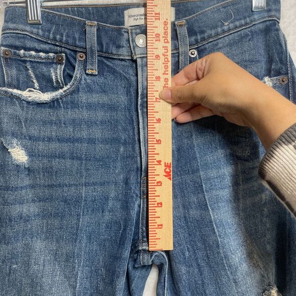 Abercrombie & Fitch High Rise Mom Jean Distressed Size 25 Regular Medium Wash - Picture 5 of 11